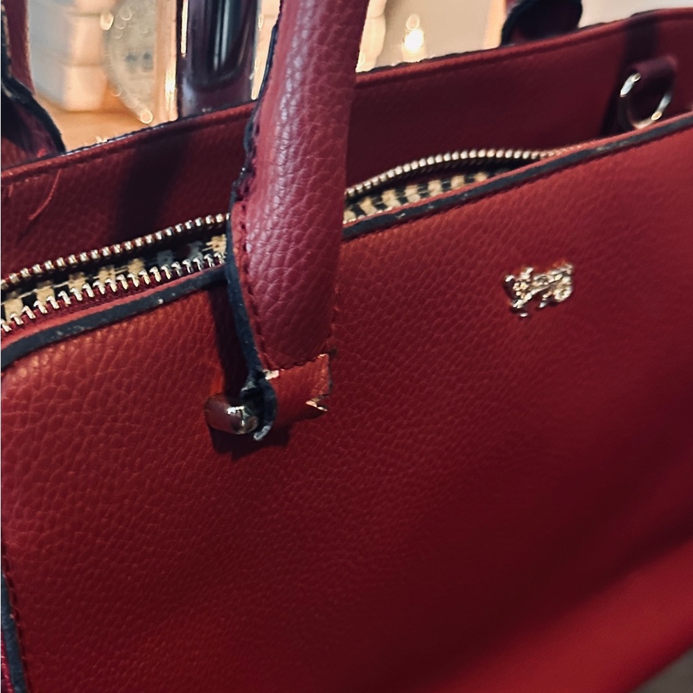 Red Handbag - Picture 4 of 10